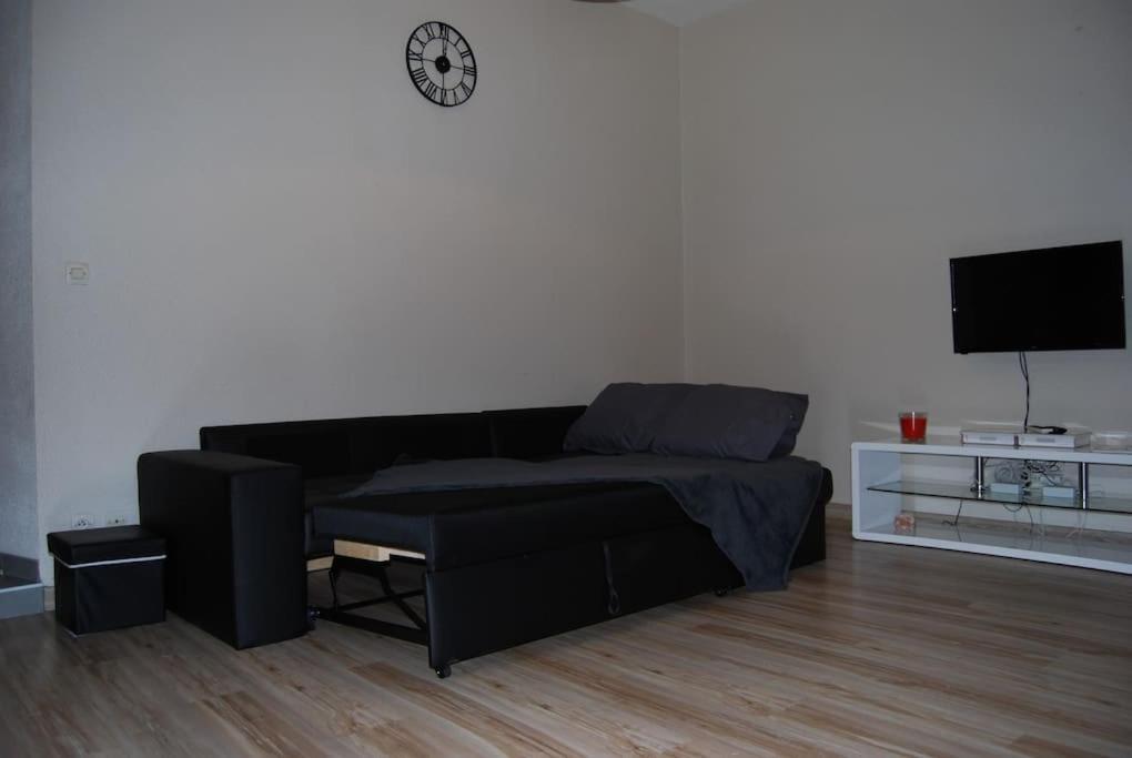 Appartement Avec Terrasse Centre De La Bastide Carcassonne Eksteriør bilde