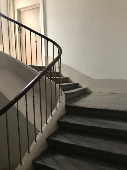 Appartement Avec Terrasse Centre De La Bastide Carcassonne Eksteriør bilde